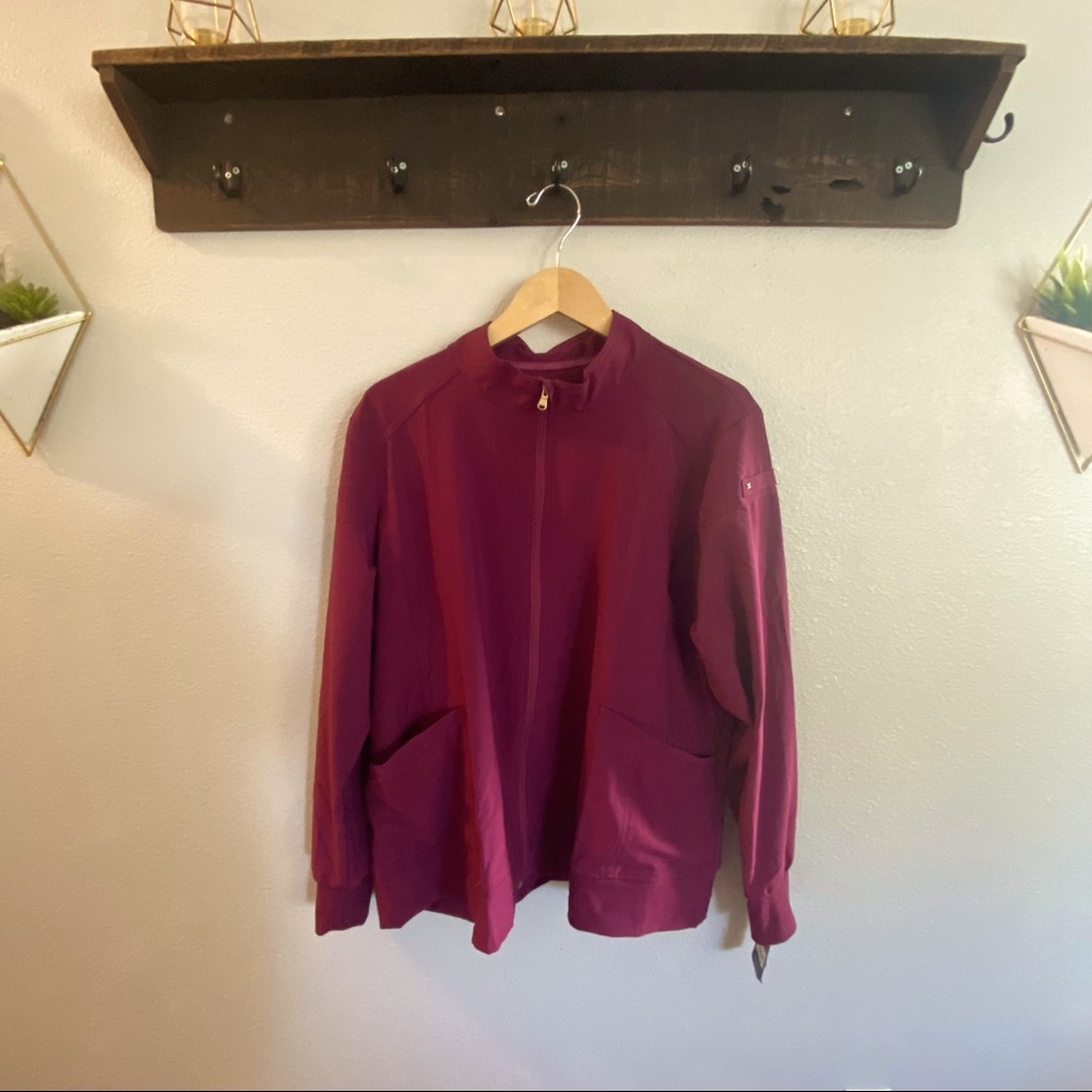 Women’s Cherokee iFlex Scrub Jacket NWT